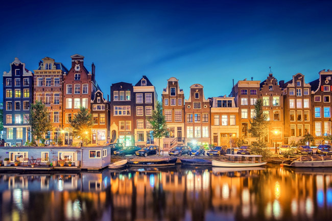 //www.som2travel.es/cdn/images/content/Holanda/amsterdam pequeña.jpg